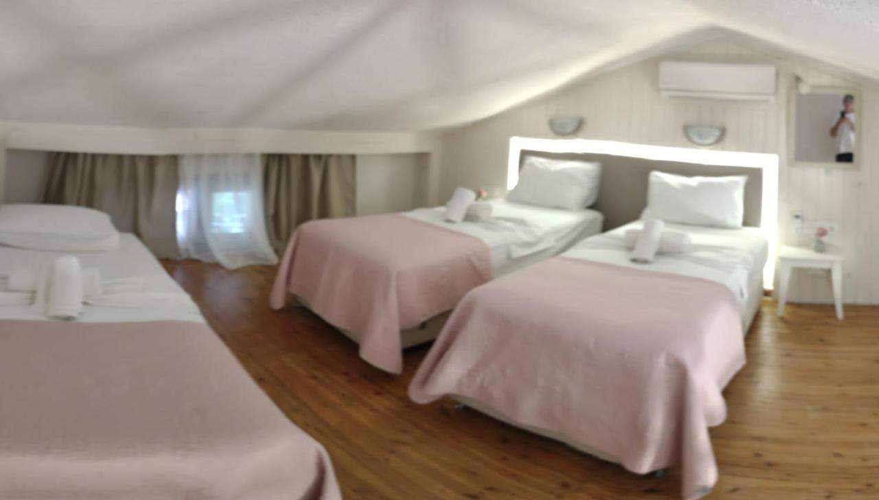 Irida Holiday Apartments Stoupa Bagian luar foto