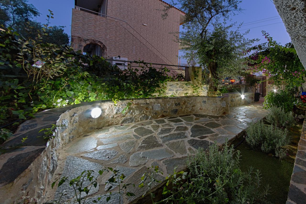 Irida Holiday Apartments Stoupa Bagian luar foto