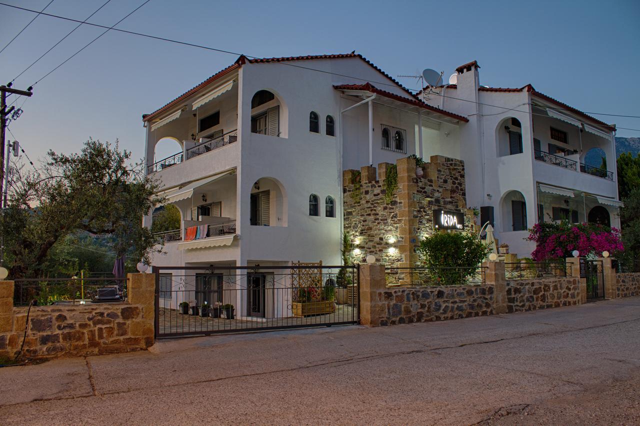 Irida Holiday Apartments Stoupa Bagian luar foto
